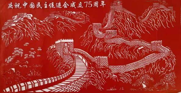 智慧灯杆支持定制化灯光设计,提升城市形象